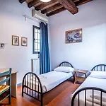 Roommo Oltrarno * Florens