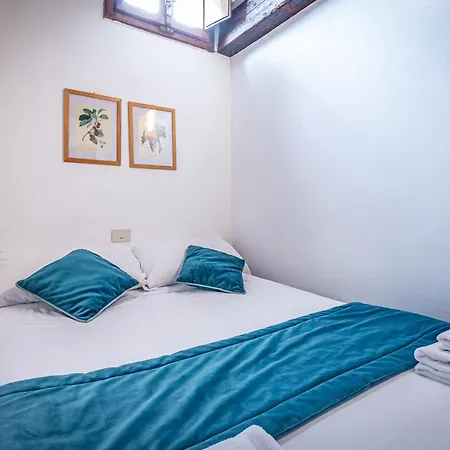 Roommo Oltrarno Apartament *
