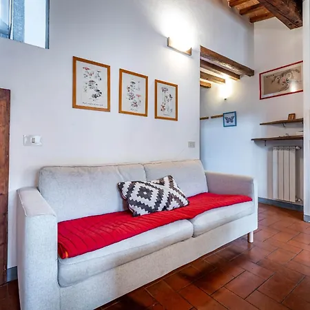 Roommo Oltrarno Апартаменты *
