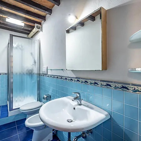 Roommo Oltrarno Апартаменты Флоренция